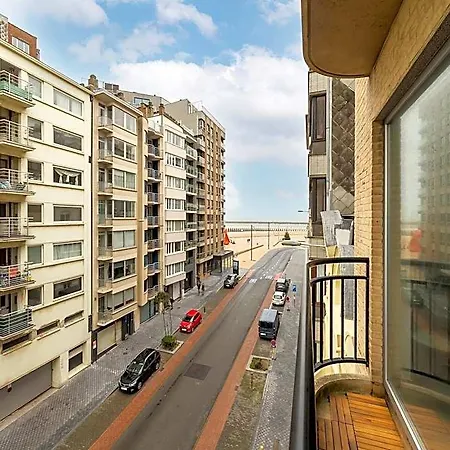 Hotel In With Balcony Ostenda