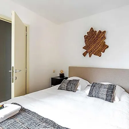 In With Balcony 4* Ostenda
